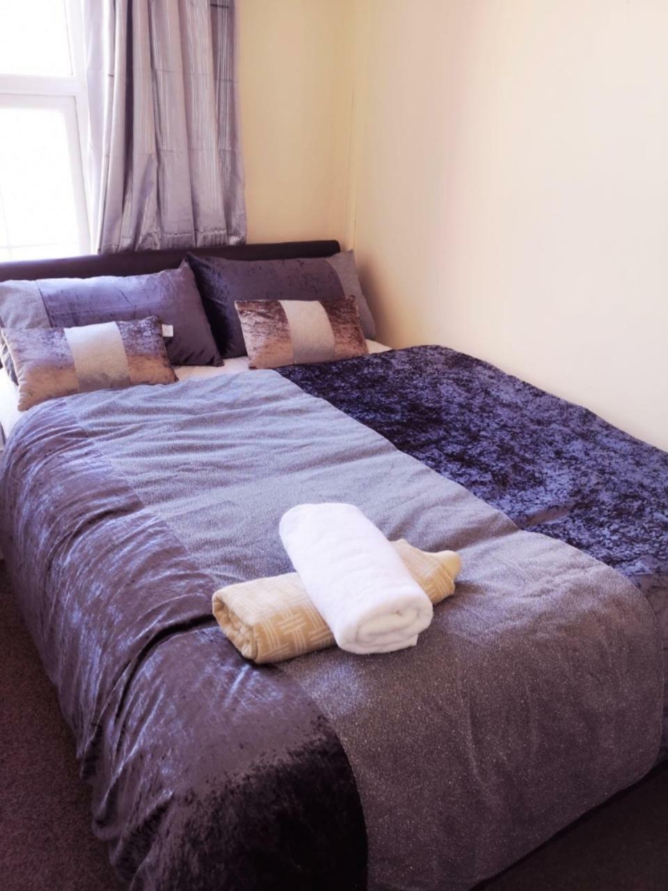 Red Carpet Guesthouse Рединг Екстериор снимка
